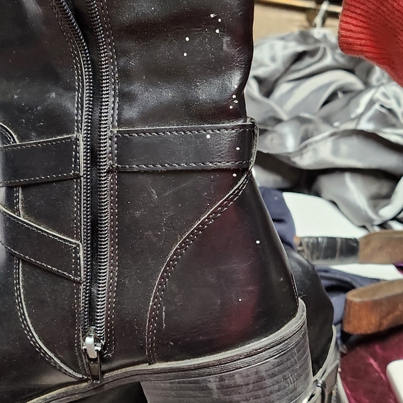 Size 8 1/2 Arizona black boots - Picture 5 of 8